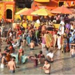 हरिद्वार महाकुंभ में ब्रह्मकुंड में आज देवडोलियों ने किया शाही स्नान, मेलाधिकारी और पुलिस प्रशासन ने पुष्पवर्षा कर किया स्वागत