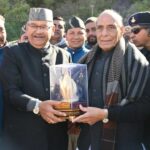 उत्तराखंड से रक्षा मंत्री राजनाथ सिंह दिल्ली रवाना, मंत्री गणेश जोशी ने की मुलाकात।