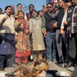 उत्तराखंड में भाजपा महिला मोर्चा ने प्रदेशव्यापी प्रदर्शन और पुतला दहन किया कांग्रेस के खिलाफ।