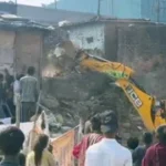 उत्तराखंड में देहरादून के सेलाकुई में गरजा प्रशासन का बुलडोजर, 15 अवैध निर्माण किए ध्वस्त।