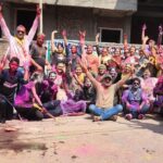 हरिद्वार के इंदु एन्क्लेव कॉलोनी में महिलाओं ने धूमधाम से मनाई होली, फिल्मी गीतों पर जमकर थिरकी युवतियां।