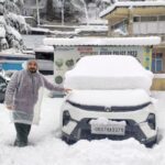 उत्तराखंड में आज बर्फ की चादर से ढकी वादियां, नज़ारे बने स्वर्ग, देखिये वीडियो।