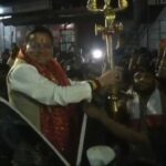 उत्तराखंड में यहाँ बुलडोजर से भी हुआ भव्य स्वागत, सड़कों पर उमड़ा जनसैलाब।