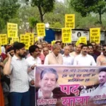 उत्तराखंड में वन ग्रामों को राजस्व गांव का दर्जा दिलाने के लिए हरीश रावत ने भरी हुंकार, रामनगर में निकाली पदयात्रा।