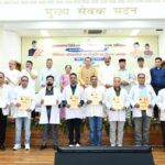 उत्तराखंड में मुख्यमंत्री धामी ने आज मुख्यमंत्री कैम्प कार्यालय स्थित मुख्य सेवक सदन में नियुक्त अभ्यर्थियों को नियुक्ति पत्र प्रदान किये।