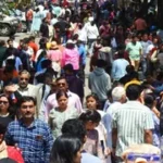 अब पहाड़ों की ओर उमड़ा सैलानियों का रेला, उत्तराखंड और हिमाचल में जाम से बढ़ी चुनौती।