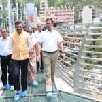 उत्तराखंड के ऋषिकेश में बजरंग सेतु के कांच वाले हिस्से की सुरक्षा बढ़ी, रेलिंग ऊंची होगी और टिकट पर विचार।