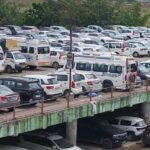 उत्तराखंड के हरिद्वार में गाड़ियों का सैलाब, पार्किंग फुल! चारधाम यात्रा और सोमवती अमावस्या पर उमड़ी भीड़, रेंग रहे वाहन।