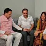 पूरा उत्तराखंड आपके साथ, शहीद बीरेश्वर गोस्वामी के घर पहुंचे सीएम धामी, उत्तराखंड में नाम पर बनेगा भव्य गेट।
