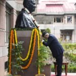 “सेवा-भाव और कर्तव्य-बोध को अपना मार्गदर्शक मन्त्र बनाइए”: उप राष्ट्रपति।