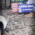 उत्तराखंड में भारी बारिश के कारण रुद्रप्रयाग में केदारनाथ हाईवे पर गीड गधेरा उफान पर आने से मार्ग बंद हो गया है, हाईवे बंद, फंसे यात्री।