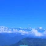 उत्तराखंड में कई दिनों बाद मौसम साफ होते ही हिमालय ने बदली अपनी तस्वीर, पौड़ी से नजर आईं बर्फीली चोटियां।