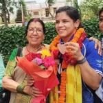 उत्तराखंड में देश के लिए कांस्य पदक जीतकर लौटी बेटी, राजधानी में उन्नति शर्मा का हुआ भव्य स्वागत।