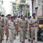 उत्तराखंड में सुप्रीम कोर्ट के फैसले से पहले बनभूलपुरा में हाई अलर्ट, चप्पे-चप्पे पर पुलिस का पहरा, ड्रोन से निगरानी।