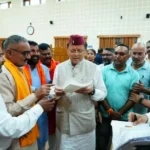 उत्तराखंड में सीएम धामी ने प्रदेशभर से आए लोगों की समस्याएं सुनीं, त्वरित समाधान के निर्देश।