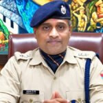 उत्तराखंड में पहाड़ पर सैलानियों का सैलाब, 35 हजार गाड़ियों के बाद नैनीताल SSP का बड़ा एक्शन, शाम 4 बजे के बाद पहाड़ चढ़ने पर ब्रेक।