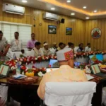 उत्तराखंड के बनबसा में मुख्यमंत्री धामी की अध्यक्षता में हुई कैबिनेट बैठक में राज्यहित से जुड़े 24 प्रस्तावों को मंजूरी, एयरपोर्ट-भूमि से शिक्षा तक अहम निर्णय।