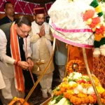 उत्तराखंड में पीएम मोदी के सार्वजनिक जीवन के 25 वर्ष पूरे, सीएम धामी ने काशी विश्वनाथ में की विशेष पूजा।