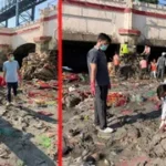 उत्तराखंड के हरिद्वार में गंगा बंदी के दौरान महासफाई अभियान, आठ टन कूड़ा हटाया, तटों पर अब भी पसरा कचरा।